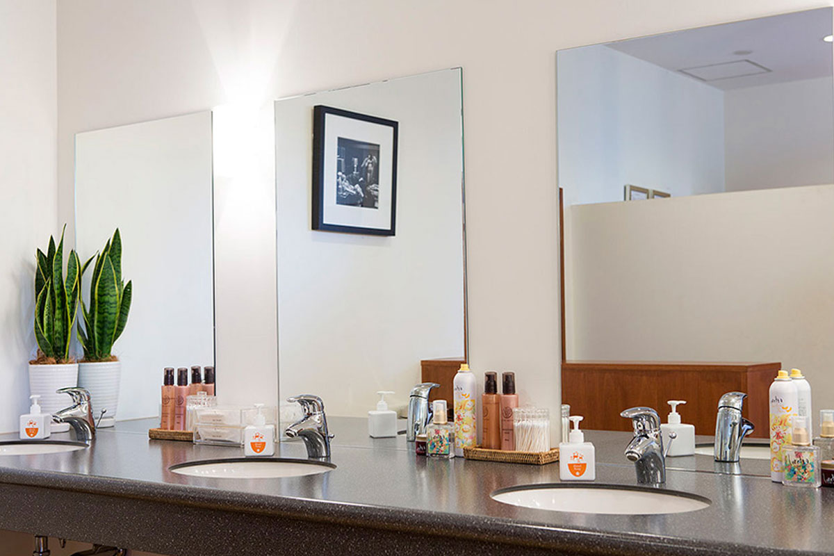 パウダールーム