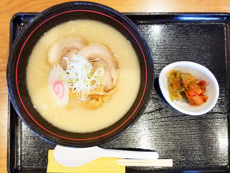 豚骨醤油ラーメン